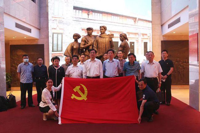 患癌后仍坚守舞台的朱迅,有多让人心疼?-汇集知识,共享智慧